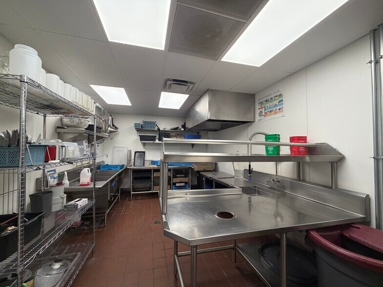 More Photos Of 12634 Indore Pl, Littleton Restaurant For Sale