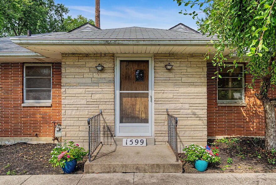 More Photos Of 1599 N Central Dr, Beavercreek Office For Sale