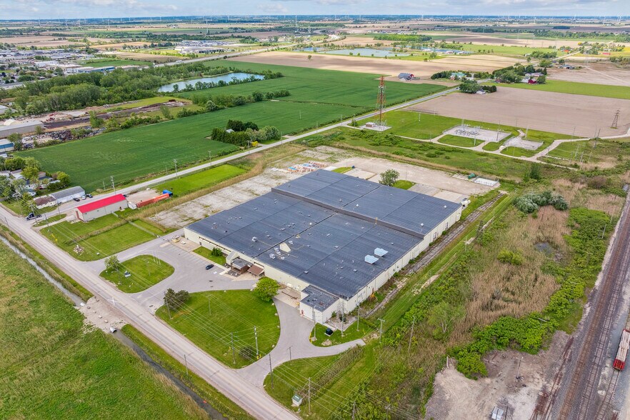 More Photos Of 189 Queen St N, Chatham-Kent Warehouse For Lease