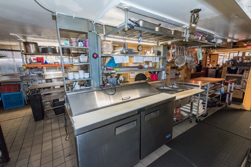 More Photos Of 35 Main St, Bisbee Restaurant For Sale