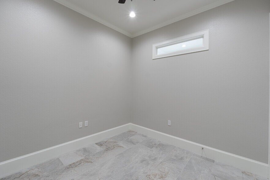 More Photos Of 12414 Spring Cypress Rd, Tomball Medical For Sale