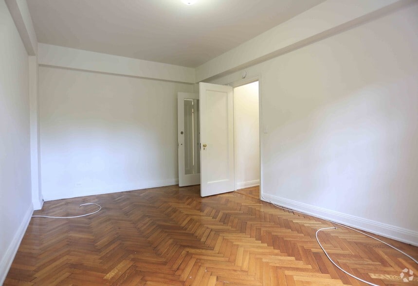 More Photos Of 2-24 Chase Rd, Scarsdale Apartments For Lease