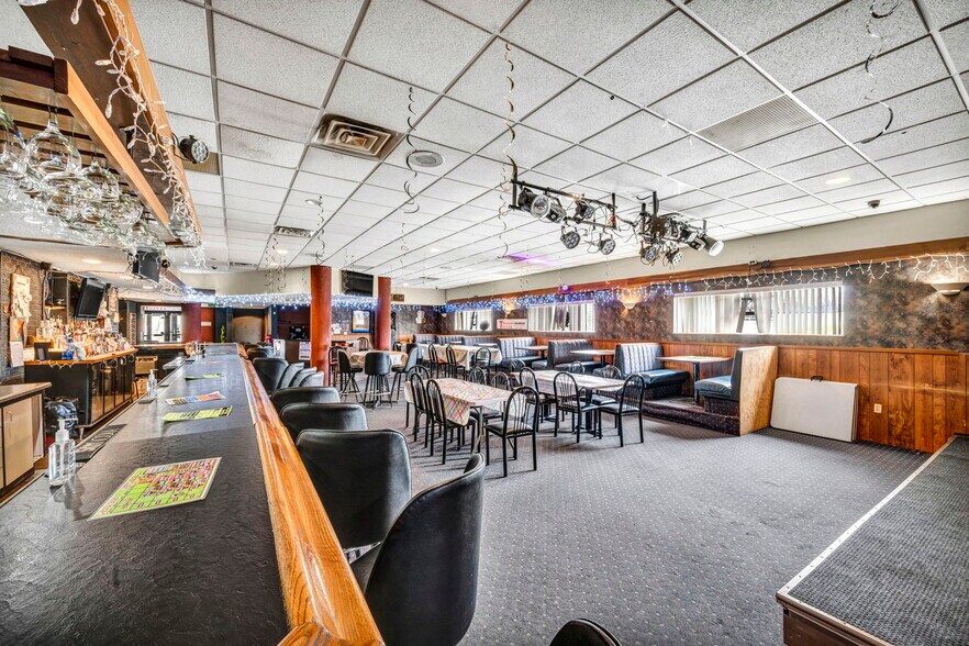 More Photos Of 5348 E Lake Rd, Sheffield Lake Restaurant For Sale