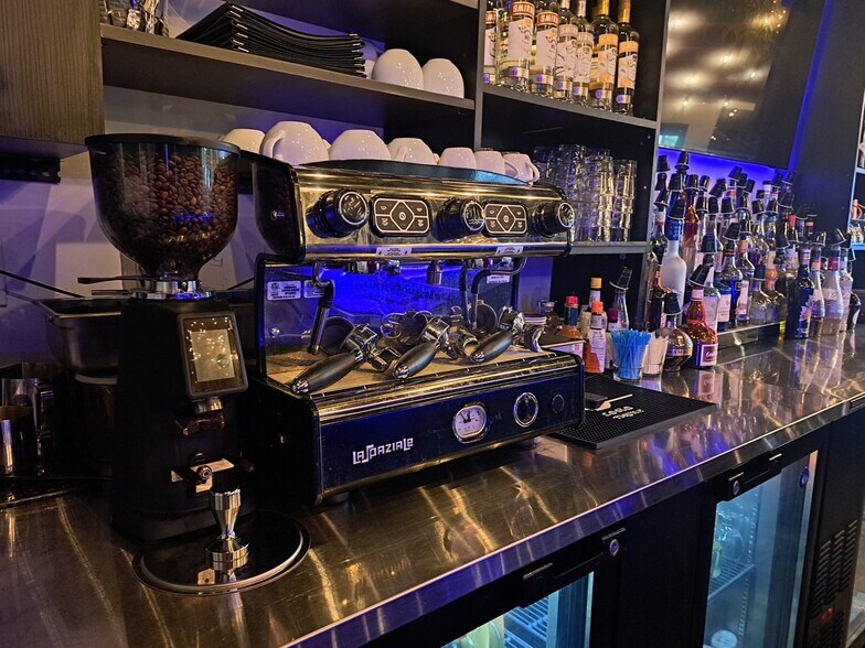 More Photos Of 1959-3310 NE Jensen Beach Blvd, Jensen Beach Storefront Retail Office For Sale