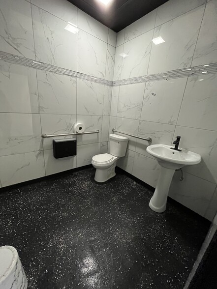 More Photos Of 4375 W Desert Inn Rd, Las Vegas Unknown For Lease