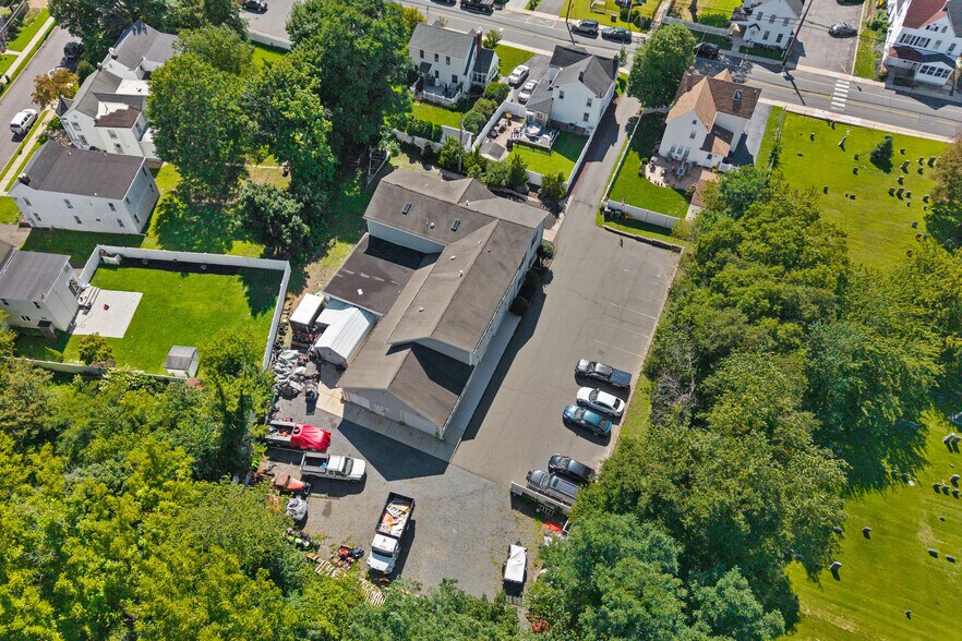 More Photos Of 466 Church St, Hamilton Office For Sale