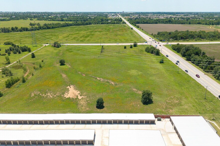 More Photos Of 4500 S Mustang Rd, Mustang Land For Sale