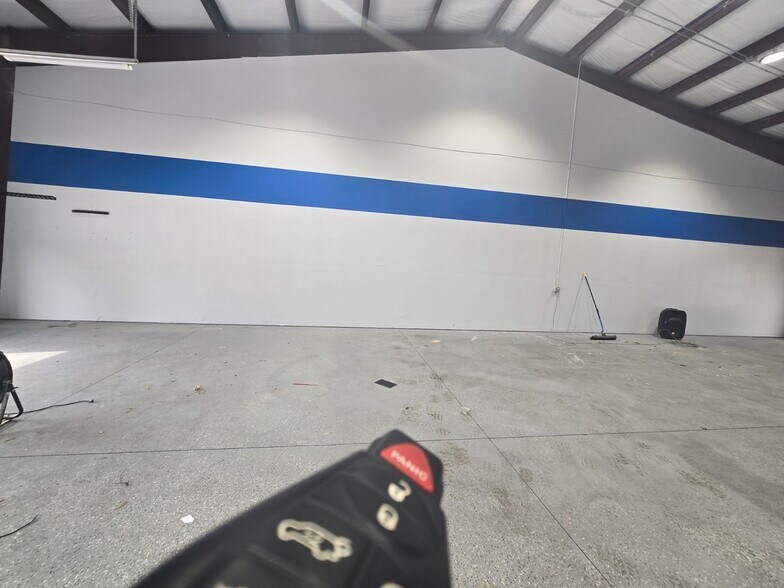 More Photos Of 600 S Cherry Ln, White Settlement Light Distribution For Lease