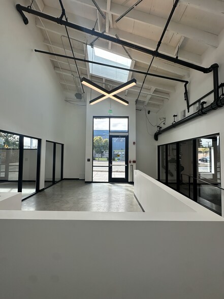 More Photos Of 4700 San Pablo Ave, Emeryville Warehouse For Lease
