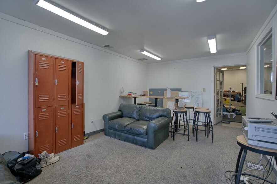 More Photos Of 5565 Arapahoe Ave, Boulder Flex For Lease
