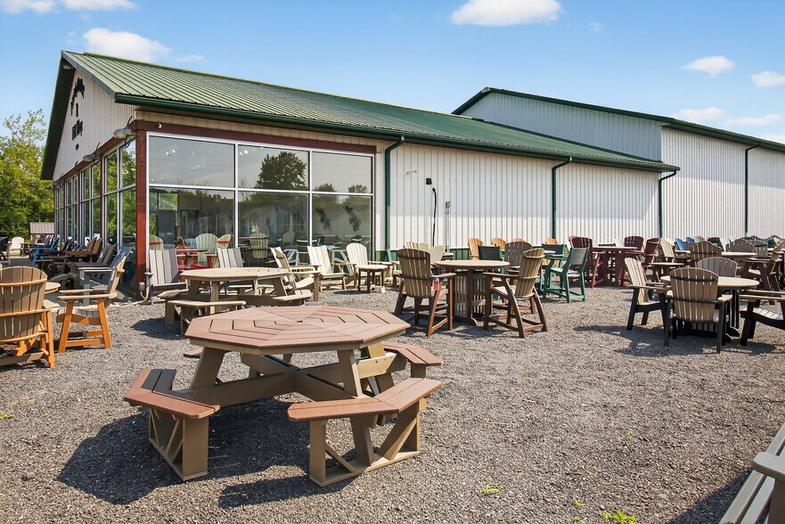 More Photos Of 3530 - 3532 Union St, North Chili Freestanding For Sale