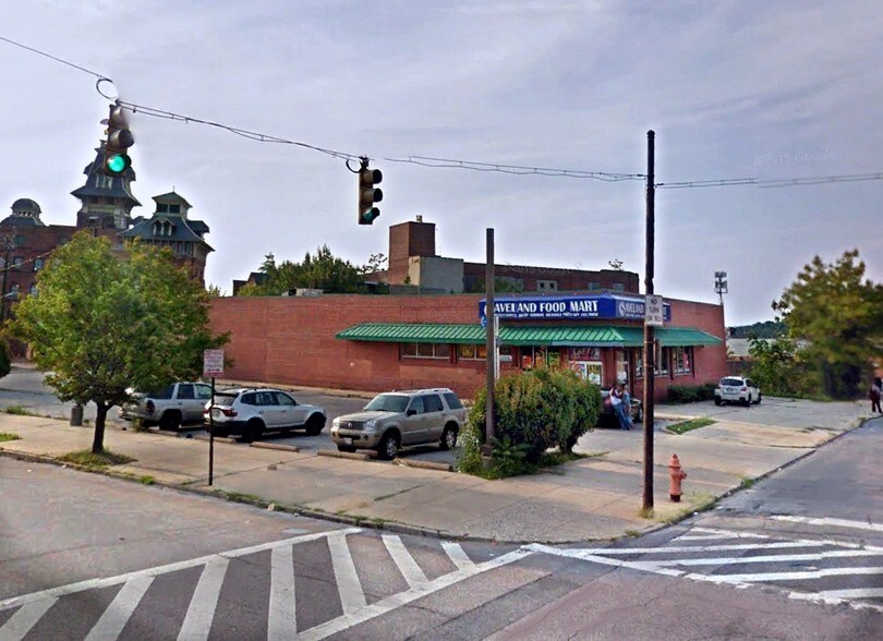 More Photos Of 1600 N Patterson Park Ave, Baltimore Supermarket For Sale