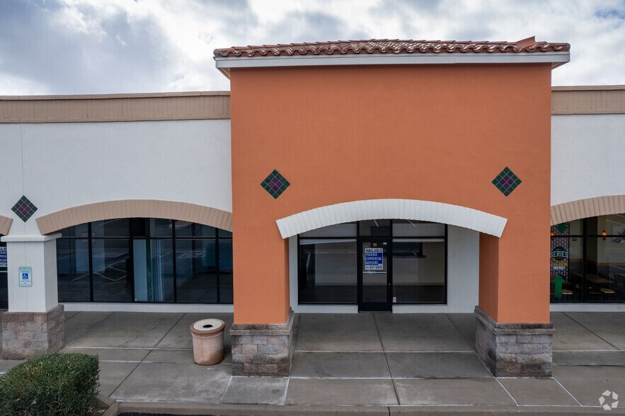 More Photos Of 8300-8360 N Thornydale Rd, Tucson Unknown For Lease