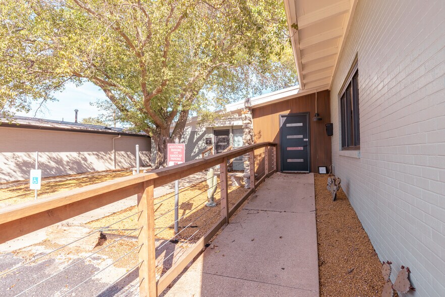 More Photos Of , Ardmore Office For Sale