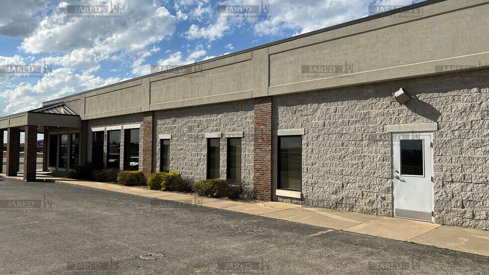More Photos Of 2410 Evergreen Pky, Lebanon Freestanding For Lease