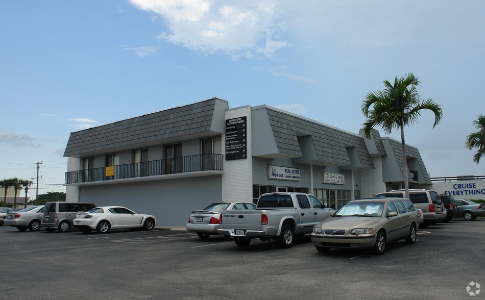 More Photos Of 1950 Courtney Dr, Fort Myers Office For Lease