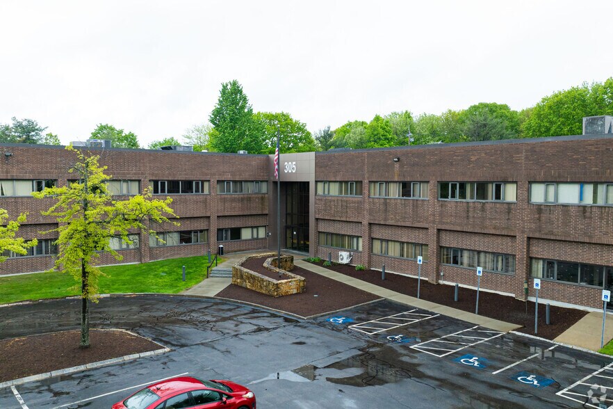More Photos Of 305 Foster St, Littleton Office For Lease