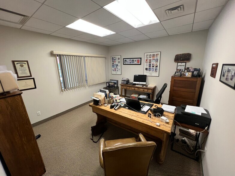 More Photos Of 230 New York Ave, Huntington Office For Lease