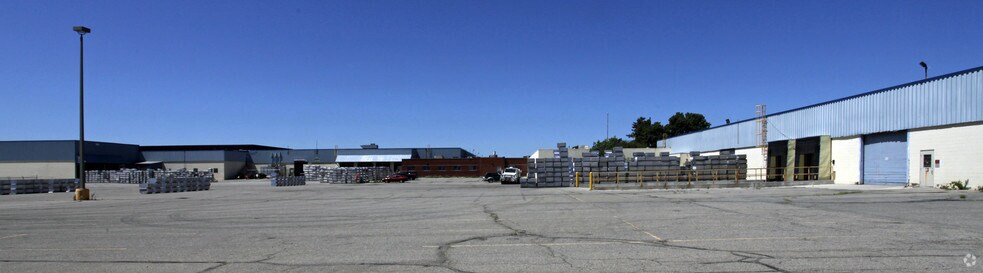 More Photos Of 26090 23 Mile Rd, Chesterfield Distribution For Lease