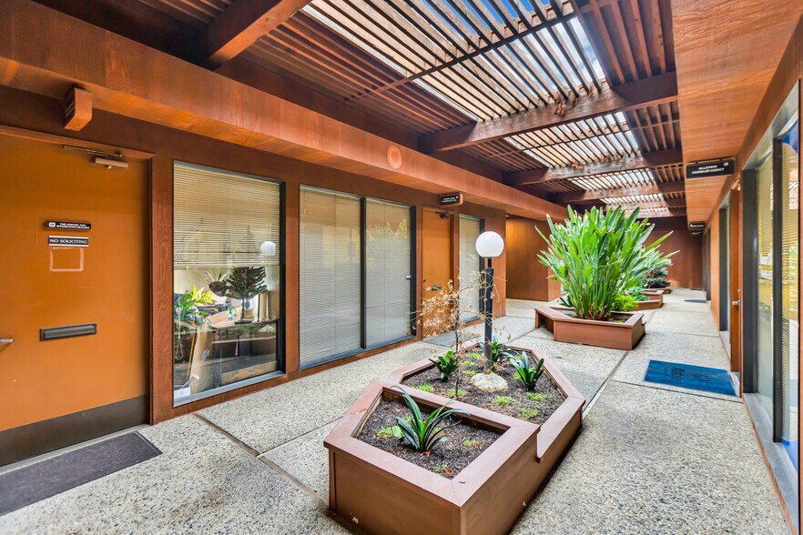 More Photos Of 8788 Elk Grove Blvd, Elk Grove Unknown For Lease