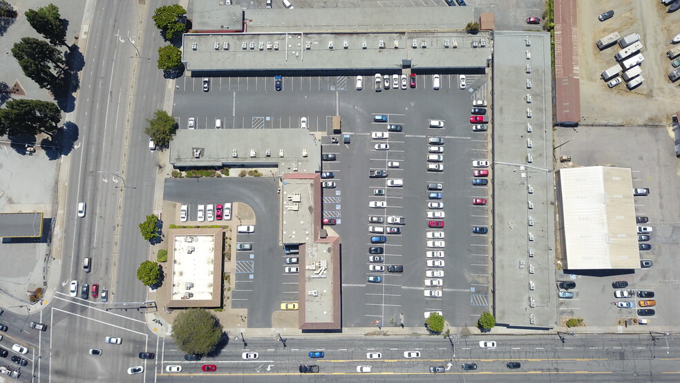 Primary Photo Of 21 W Laurel Dr, Salinas Medical For Sale