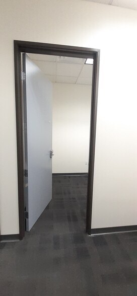 More Photos Of 17588 Rowland St, City Of Industry Light Distribution For Lease