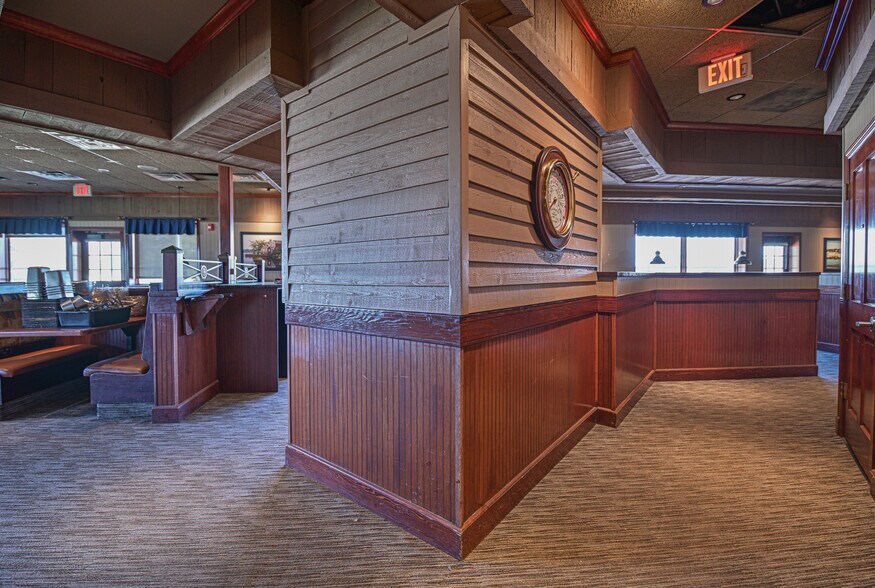 More Photos Of 2675 32nd Ave S, Grand Forks Restaurant For Sale