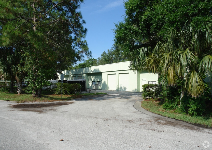 Primary Photo Of 831 Railroad St, Port Orange Warehouse For Lease