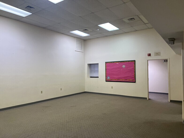 More Photos Of 171 Grandview Ave, Waterbury Medical For Sale