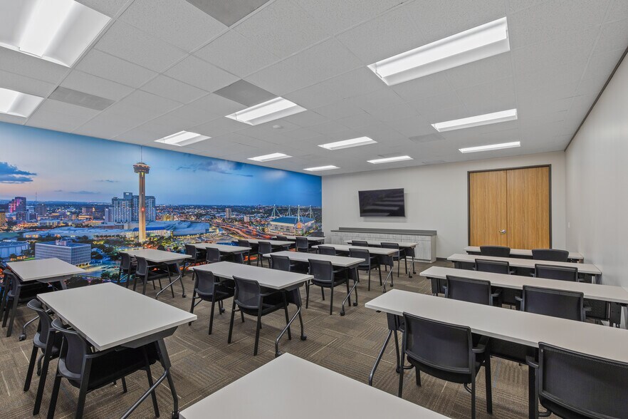 More Photos Of 613 NW Loop 410, San Antonio Office For Lease