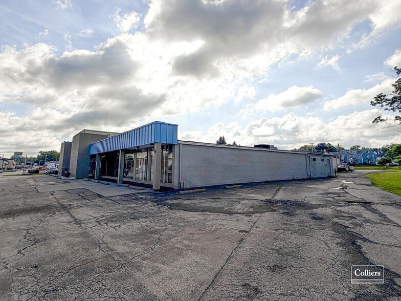 Primary Photo Of 533 Depot St, Latrobe Showroom For Lease