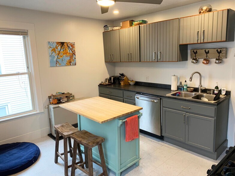 More Photos Of 1 North St, Portland Apartments For Lease