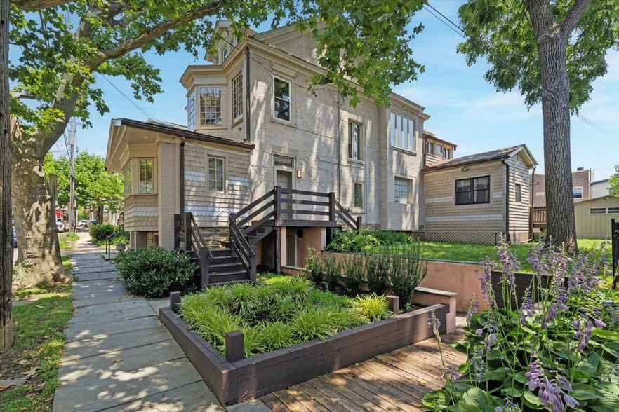 More Photos Of 18 W Evergreen Ave, Philadelphia Office Residential For Sale