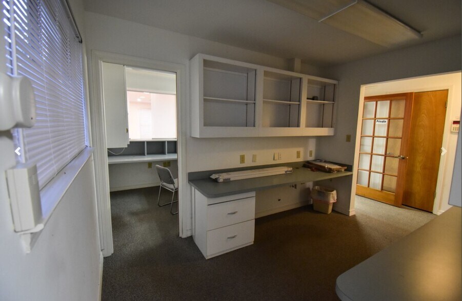 More Photos Of 911 Mar Walt Dr, Fort Walton Beach Office For Lease