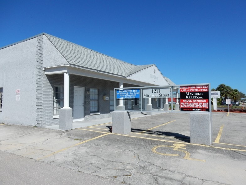 More Photos Of 1211 Miramar St, Cape Coral Office For Sale