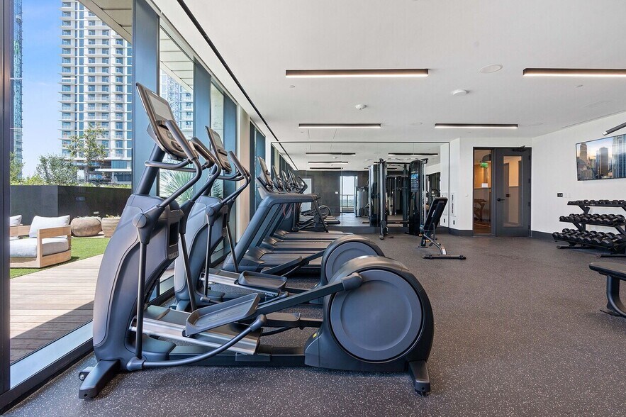 More Photos Of , Austin Multifamily For Sale