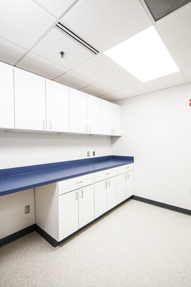 More Photos Of 8605 Westwood Center Dr, Vienna Office For Lease