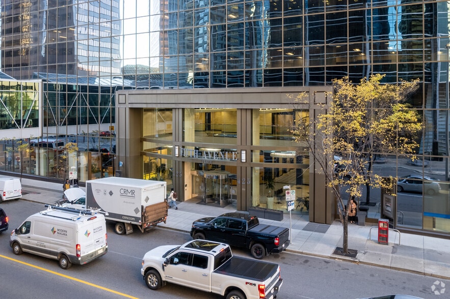 More Photos Of 425 1st St SW, Calgary Office For Lease