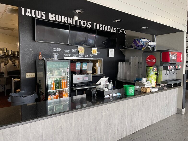 More Photos Of 15409 W Greenway Rd, Surprise Storefront For Lease