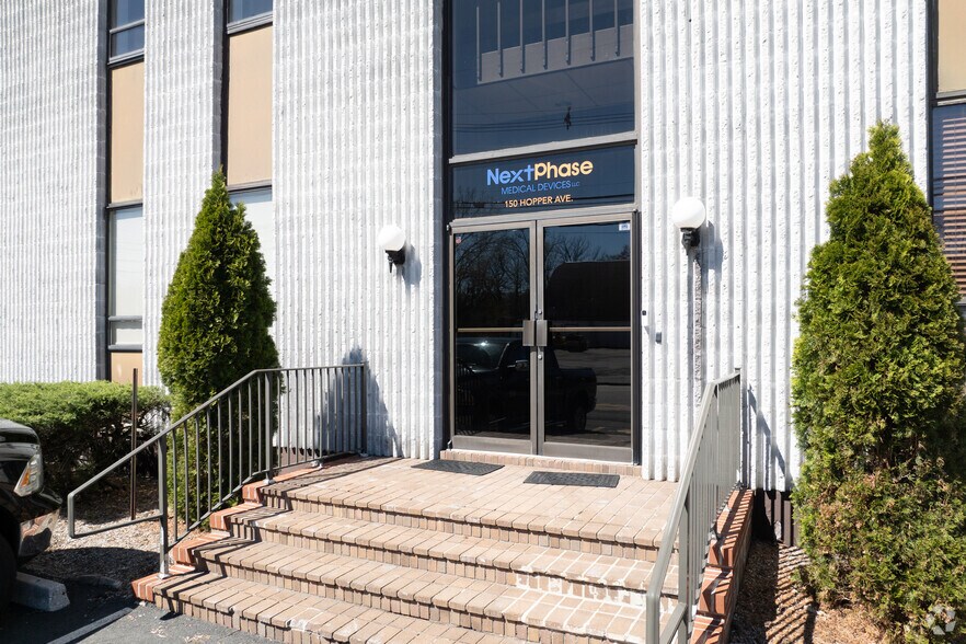 More Photos Of 150 Hopper Ave, Waldwick Research And Development For Lease