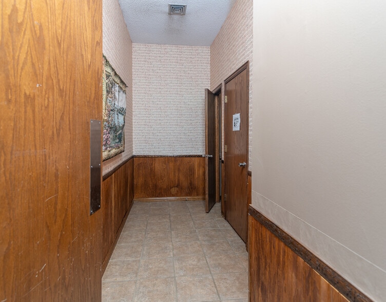 More Photos Of 120 NW 304 Loop, Crockett Daycare Center For Sale