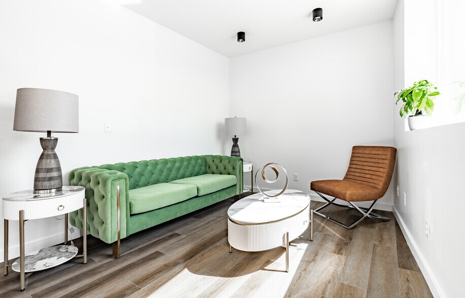 More Photos Of 2506 E Washington St, Indianapolis Storefront Retail Office For Sale