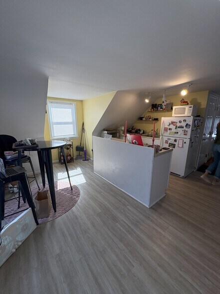 More Photos Of 17 Mechanic St, Westbrook Apartments For Sale