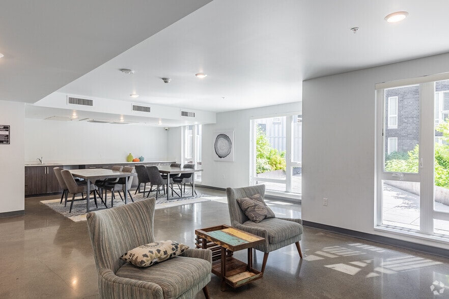 More Photos Of 5990 SE 92nd Ave, Portland Apartments For Lease