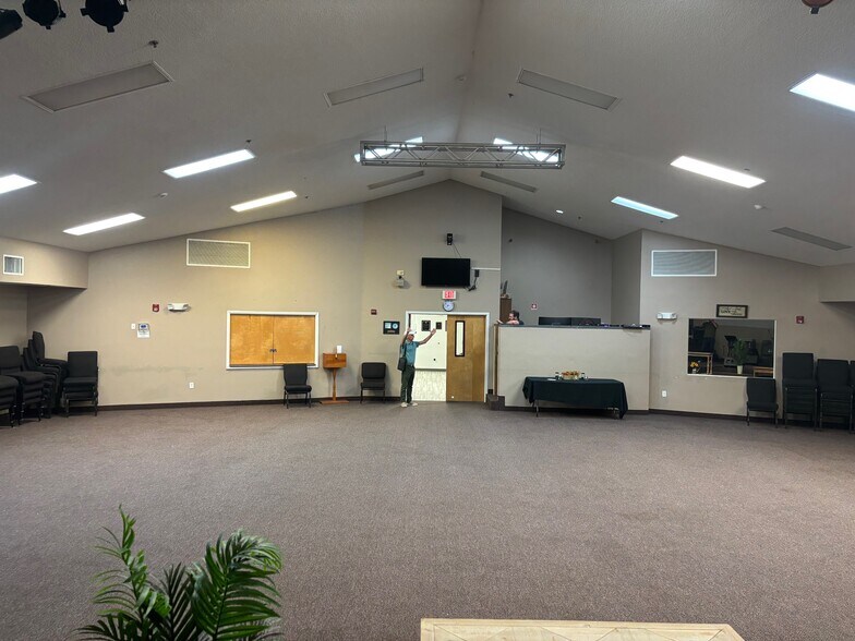 More Photos Of 53 S Dean Rd, Orlando Specialty For Lease