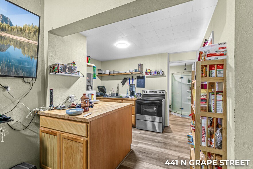 More Photos Of 441 N Grape St, Medford Apartments For Sale