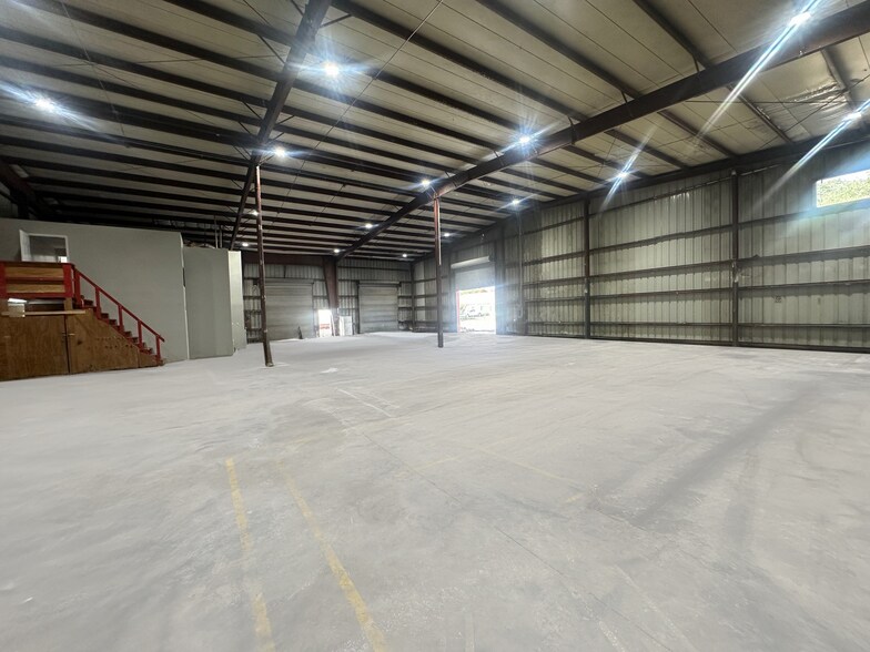 More Photos Of 6995 N 90th Ave, Pinellas Park Warehouse For Sale