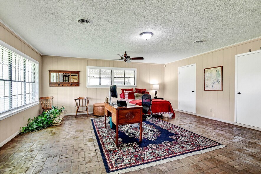 More Photos Of 27160 State Highway 56, Whitesboro Land For Sale