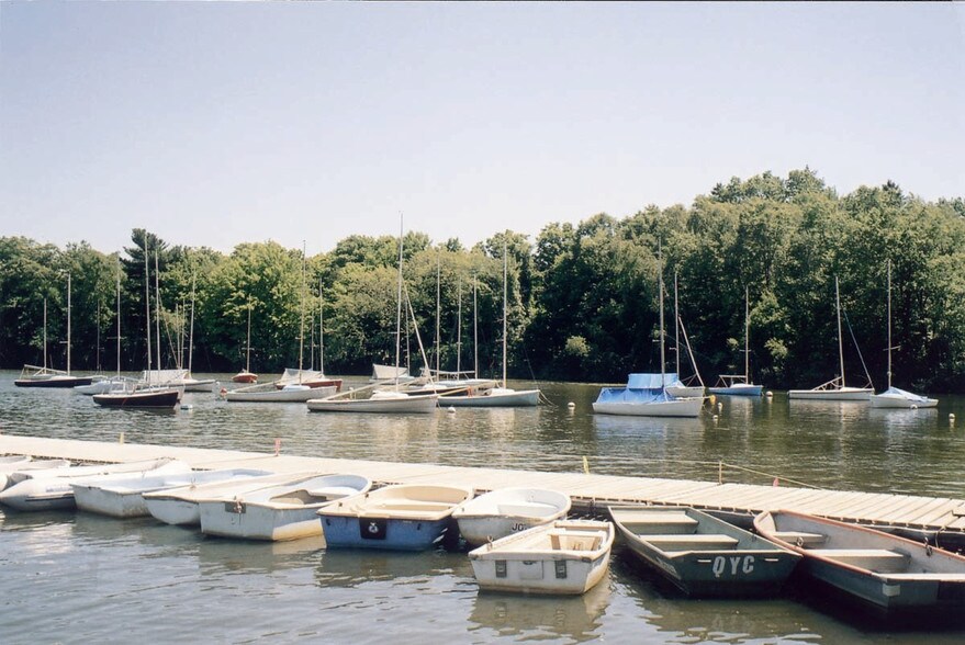 More Photos Of 607 North Ave, Wakefield Office For Lease