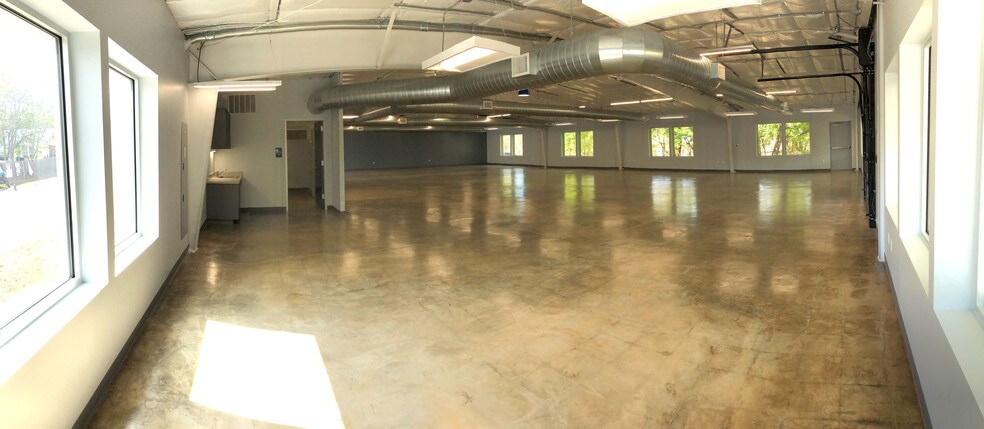 More Photos Of 2103 E M Franklin Ave, Austin Loft Creative Space For Sale